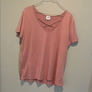 Daytrip Crisscross V-Neck Women's Top in Excellent Condition